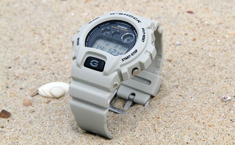 Amazon.co.jp: [カシオ] 腕時計 ジーショック Desert Beige